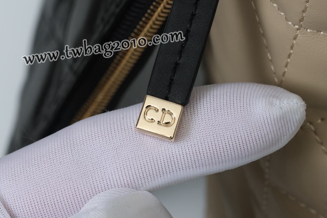 Dior专柜新款迪奥高仿原单藤格纹Dio.r字母扣菜篮子手提女包 djfk1616